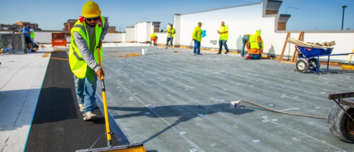 CertainTeed-comm-roof-application-1200x515.jpg
