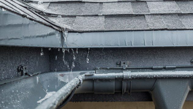 Leaking-Roof-1.jpg